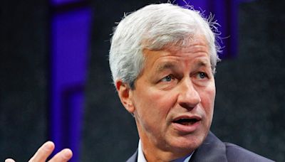 Jamie Dimon warns the world order is being challenged — and bashes crypto once more