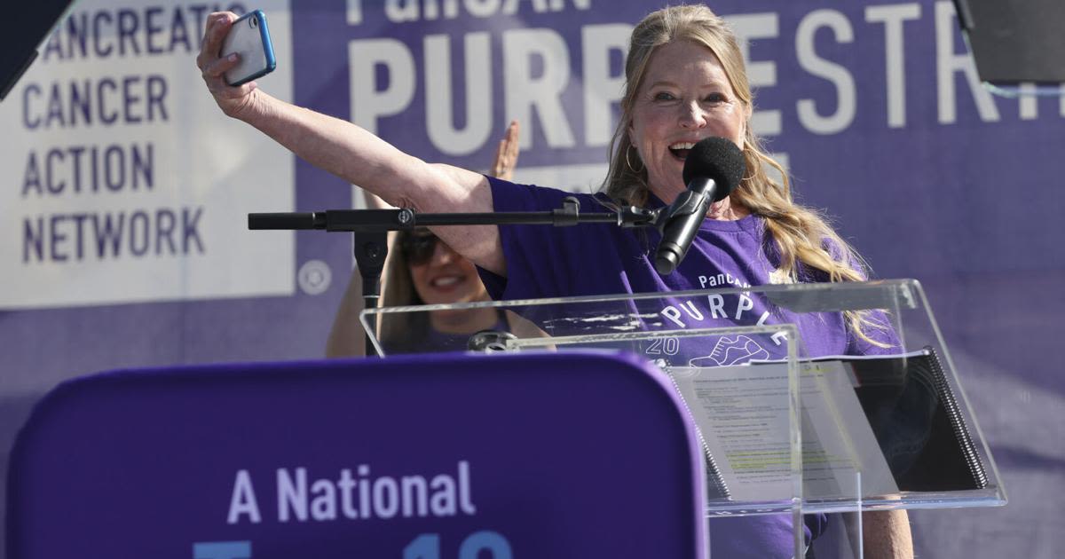 PANCAN PURPLESTRIDE UNITED CELEBRITIES, SURVIVORS, CAREGIVERS AND SUPPORTERS NATIONWIDE AT THE ULTIMATE WALK TO END PANCREATIC...