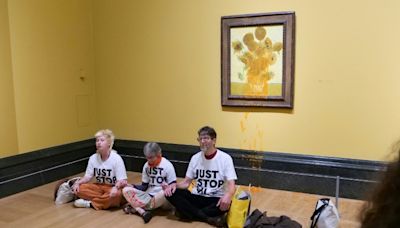 Van Gogh 'Sunflowers' in new soup protest after activists jailed