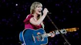 Taylor Swift Performs Medley of 'Getaway Car,' 'August' and 'The Other Side of the Door' at 2nd Melbourne Show