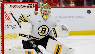 Jeremy Swayman & Young Bruins Fans Share Incredible Moment