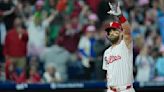 Bryce Harper homers, Alec Bohm extends his hitting streak as Philadelphia Phillies beat San Francisco Giants