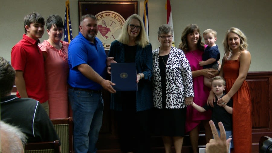 Carol Miller visits Raleigh County to honor late Raleigh County Commission President Dave Tolliver