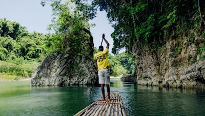 Frango picante, reggae aos domingos e jangadas de bambu: a Jamaica tranquila de DJ Diplo