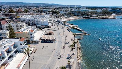 Drame à Chypre : un touriste Britannique meurt en chutant du balcon de son hôtel