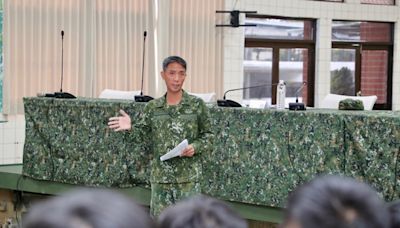 走入基層傾聽同仁心聲 陸軍督導長「精進士官制度」開啟新頁 - 軍事