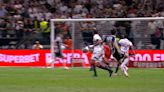 CBF divulga áudio do VAR em gol de Atlético-MG contra o São Paulo: 'A bola desce da direção do braço'