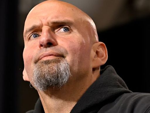 'Darkly sinister': Internet notices John Fetterman ditched his hoodie for Netanyahu