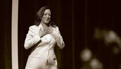 Kamala Harris campaign raises record $200 million in one week, signs up 170,000 volunteers