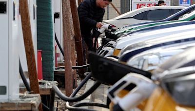 Estados Unidos impondrá tarifas a los autos eléctricos y otros productos chinos