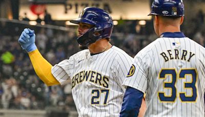Deadspin | Brewers win in 10 innings to add to White Sox's misery