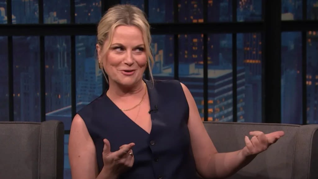 Jet-Lagged Amy Poehler Derails Seth Meyers Interview to Talk About ‘Moonstruck’ | Video