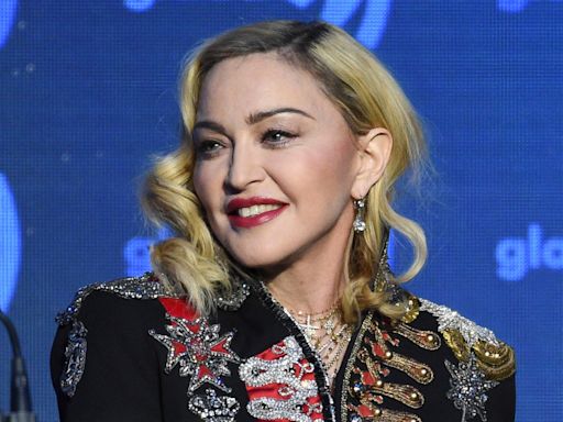 Madonna enfrenta demanda por mostrar “material sexual sin advertencia” en sus conciertos - La Opinión