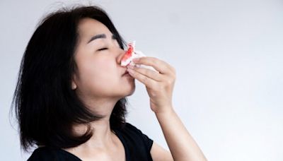 天氣熱更易流鼻血「2原因」曝！鼻腔黏膜變得更薄了 醫授2招預防