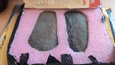 Un granjero irlandés halló dos hachas que datan de la Edad de Bronce