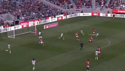 Video: Manchester United score quick-fire double after Real Betis take early lead