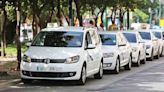 Los taxistas de Málaga vuelven a pedir refuerzos de otros municipios para la Feria
