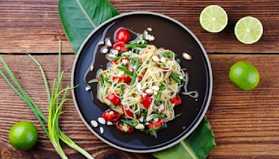 Shred Green Papaya For Som Tam Thai With An Easy Hack