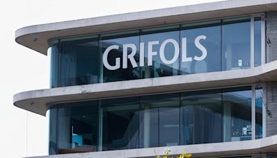 La familia Grifols y el fondo Brookfield estudian una opa de 5.500 millones sobre la empresa catalana