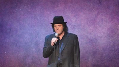 "Gravity is never going to go out of style": Steven Wright on the secret to comedy longevity