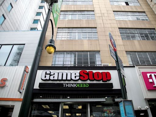 GameStop’s Window to Cash In on the Meme Stock Rally Is Closing
