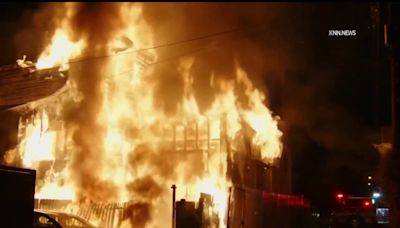 Iglesia histórica en el sur de Los Ángeles es destruida por incendio