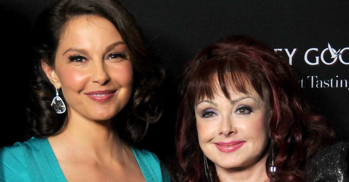 Ashley Judd Opens Up About 'Great Terror' of Mom Naomi's 'Untreated' Medical Battle