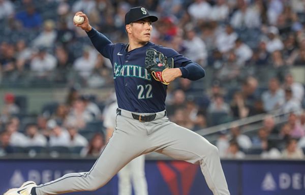 Woo, Moore Lead Mariners to Game 2 Victory Over Yankees on Tuesday