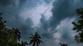 India’s Kolkata Airport to Suspend Flights as Cyclone Approaches