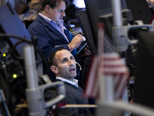 Wall Street cierra en rojo, con nerviosismo por la inflación y arrastrado por Salesforce