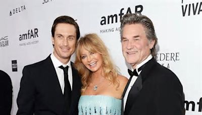 Oliver Hudson says he sometimes 'felt unprotected' growing up with mother Goldie Hawn