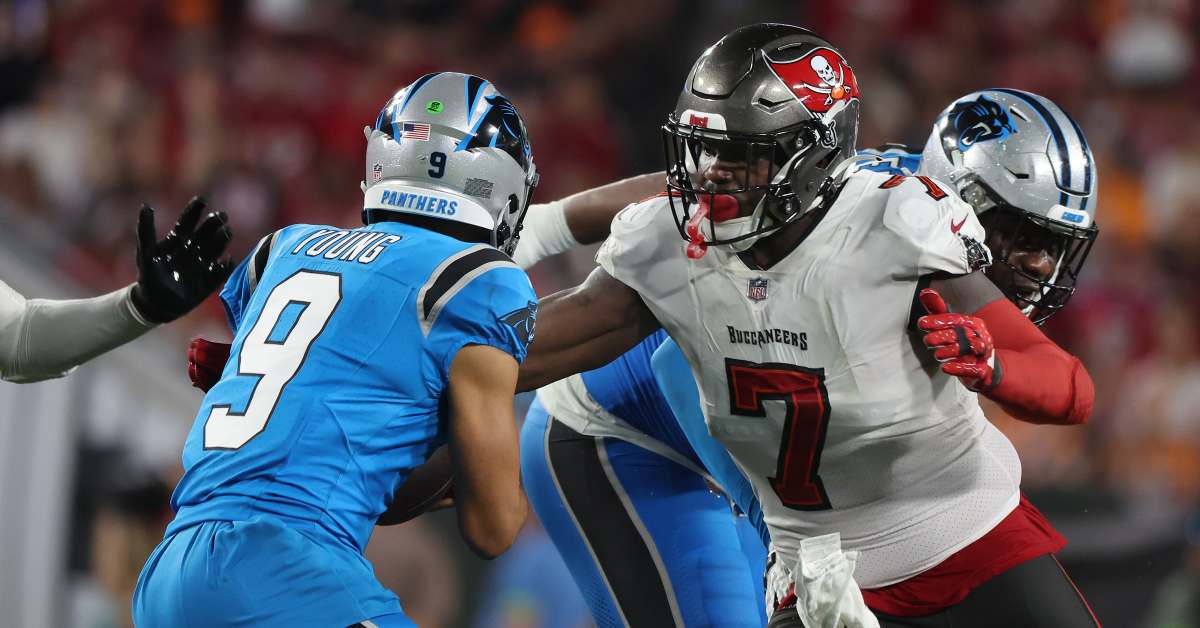 BREAKING: Ex Bucs LB Shaq Barrett Announces Retirement