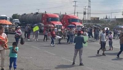 Bloquean carretera Lloronas Tula en Huehuetoca; denuncian desabasto de agua | El Universal