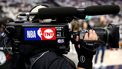 Warner Bros. Discovery notifies NBA it will match Amazon’s $1.8 billion offer to carry league games | CNN Business