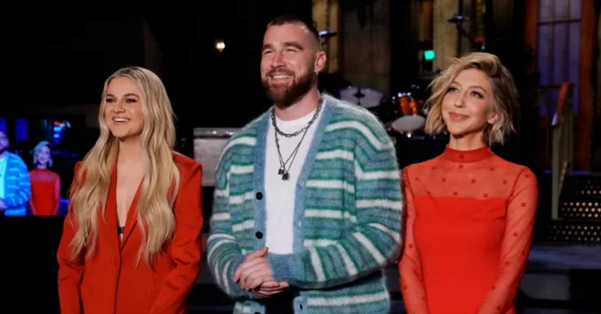 Taylor Swift Gets 'Apology' From 'Saturday Night Live' Star for 'Sleeping With' Chiefs' Travis Kelce