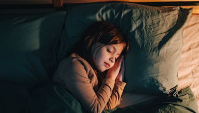Décaler les horaires du coucher de votre enfant pendant les vacances : comment bien s'y prendre pour ne pas tout dérégler