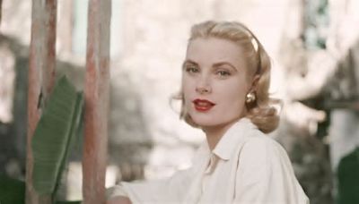 Grace Kelly adelantó en los años 50 el mono con cinturón más estiloso que ahora arrasa en Zara o Mango y aman las francesas