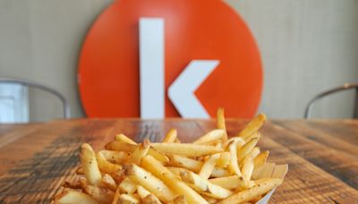 Sea salt, pepper, hot and crisp: The Knack voted best fries on Cape Cod