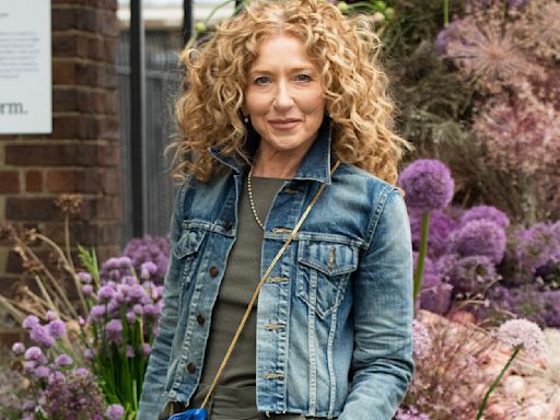 Kelly Hoppen's flower styling hack is so simple it's genius – it'll instantly make your home look more expensive for £10