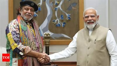 Mithun Chakraborty greets PM Narendra Modi upon being awarded the Padma Bhushan; his son Mahaakshay refers to his father as a ‘hero’