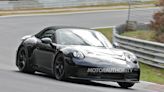 2025 Porsche 911 Cabriolet caught on video