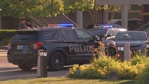 BREAKING NEWS: Teenage girl shot at Alderwood Mall in Lynnwood