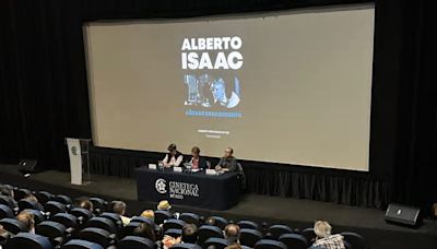 Presenta profesor universitario libro sobre Alberto Isaac, en la Cineteca Nacional