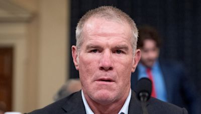 Brett Favre, la leyenda de la NFL que enfrenta un fraude millonario, sorprendió al revelar que padece Parkinson a los 54 años de edad