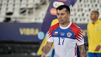 Gary Medel viajó a Chile por el sensible momento que vive su madre