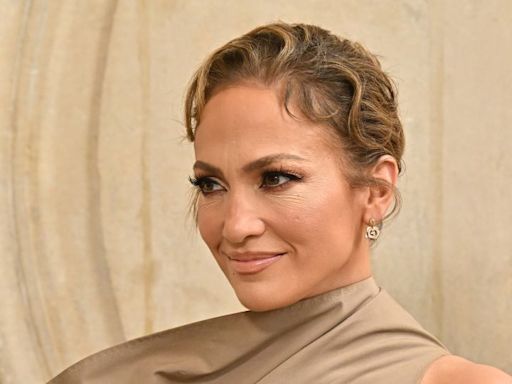 Jennifer Lopez’s ‘Bridgerton’-themed birthday bash had horses, of course