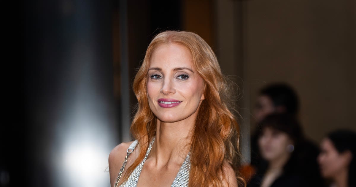 Jessica Chastain Gives Naomi Campbell's '90s Runway Top a Twirl