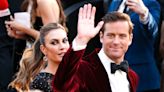 Elizabeth Chambers asegura que sus hijos no tienen "ni idea" del escándalo de Armie Hammer: "Deberían pensar que su padre es un superhéroe"