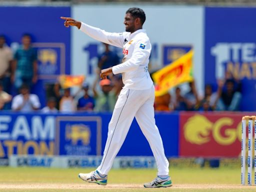 Sri Lanka debutant Peiris spins New Zealand to innings defeat