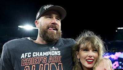 Fans Think Travis Kelce Is Looking at Taylor Swift While Taping Podcast